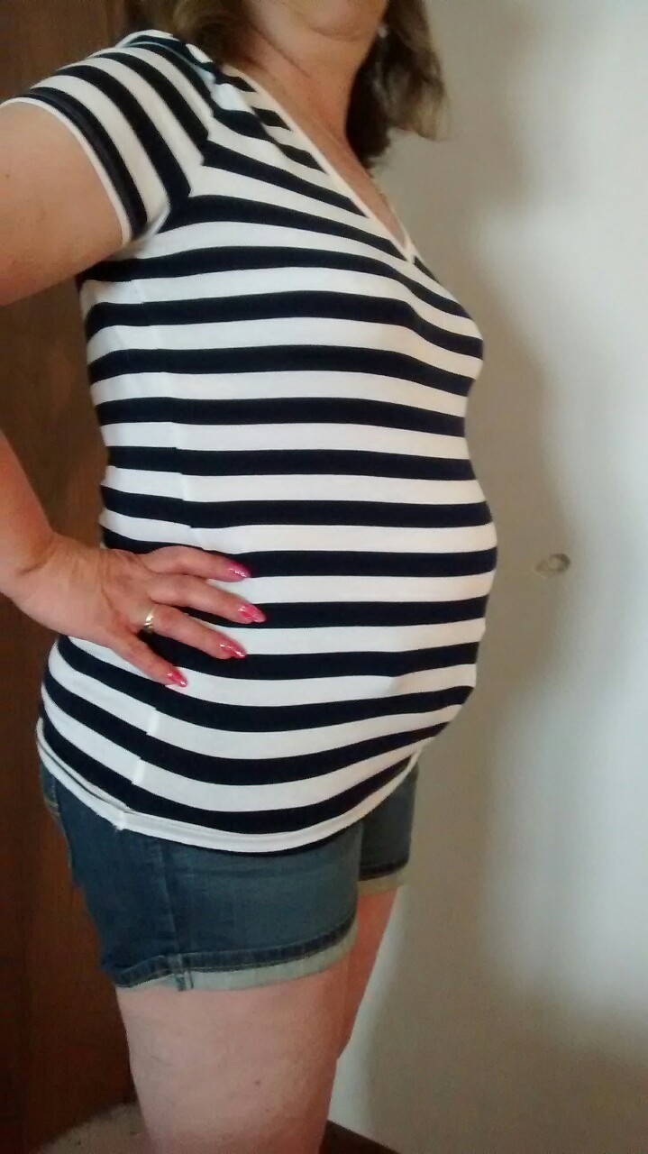 mywifeawsomebutt:  My wifeâ€™s new spring outfit and subsequent react from me.