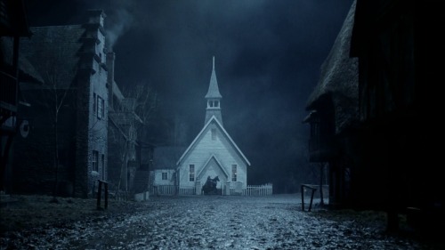 filmsucks:Symmetry in Sleepy Hollow (1999) dir. Tim Burton 