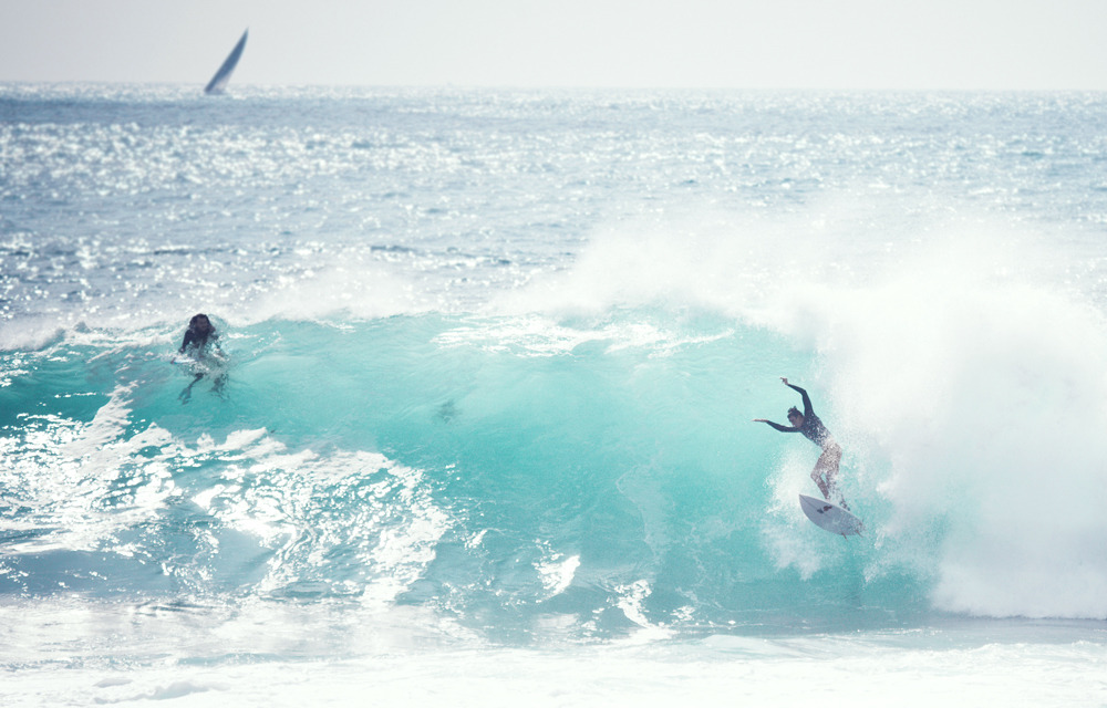 oceane-water:  youthfresh:  ex-oti-c:  i’m learning to surf this summer, do you