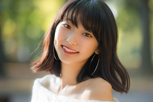 renatakeda: (武田玲奈、19歳。「大好きな人にもらった自信が、内気な私を変えてくれた」 - ライブドアニュースから)  Part-1