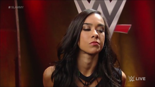 vices-and-converse:  The Diva of the Year nominees wait backstage for the Slammy results to be announced. 