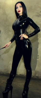 xrayeyesblue:  femdom-female-domination:  Live femdom fetish webcams totally free Click Here  Re-posts and original posts exploring the kinks lurking in The Hidden Recesses of My Mind