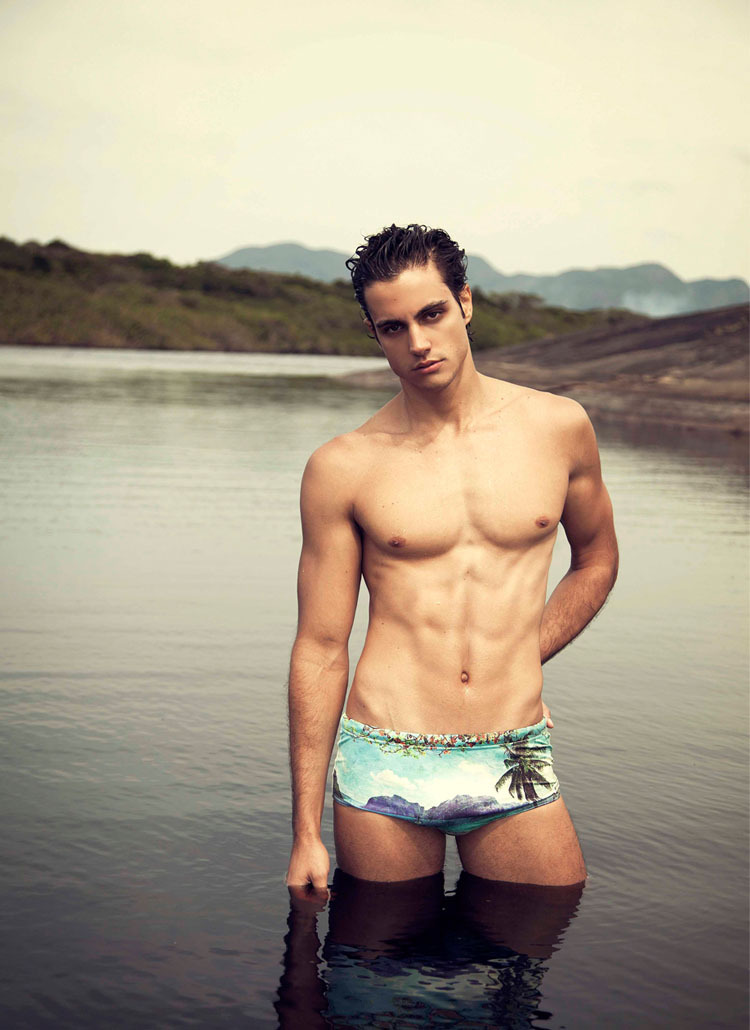 share-my-illusions:  boysguysandmen101:  victor gaspar  http://share-my-illusions.tumblr.com/