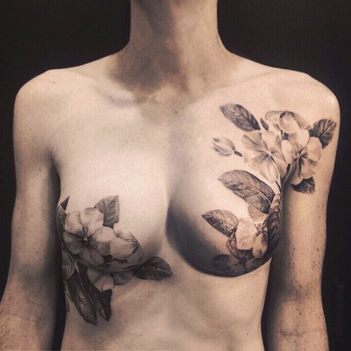 skindeeptales:Double mastectomy floral tattoo“The response to this piece is incredible. Tattooing is a beautiful and absolutely viable option for concealing or altering scars. When coupled with an artist you’ve researched and feel connected to…