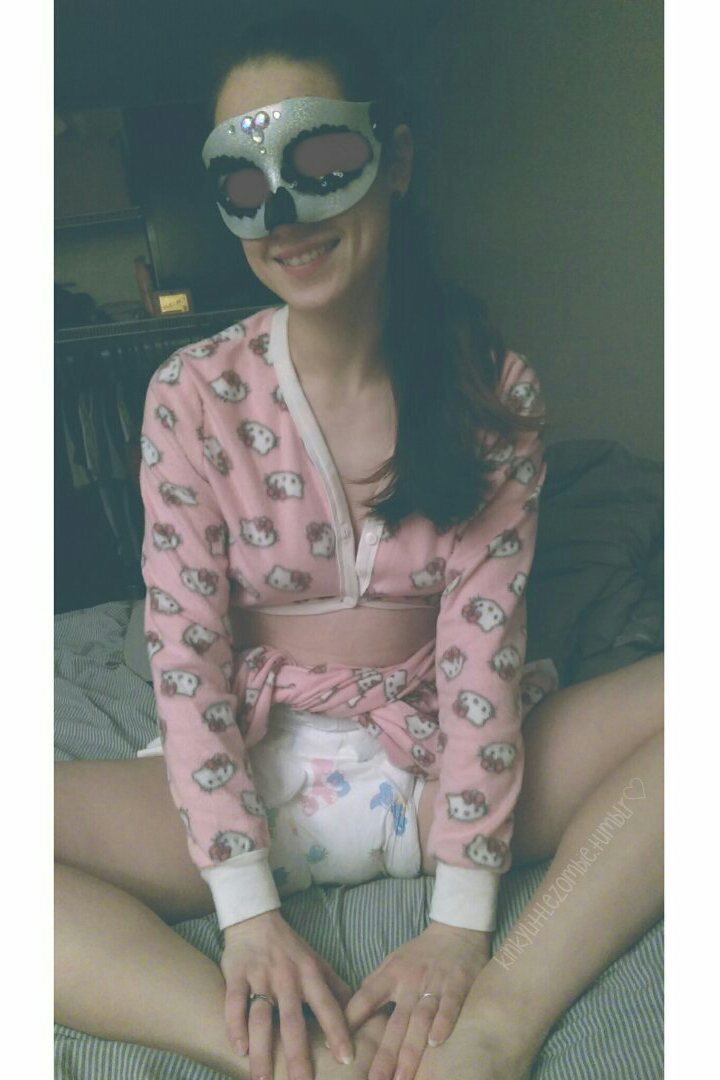kinkylittlezombie:  zombiedaddy13:  kinkylittlezombie:  Last night summed up in two
