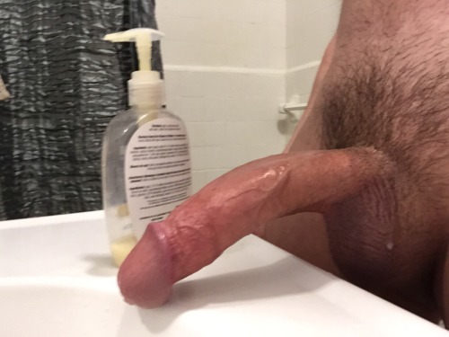 xlbig:  big cock                                           http://xlbigdick.com @xLBigx   .Bulge    