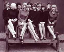 shewhoworshipscarlin: Mod teens, 1960s.
