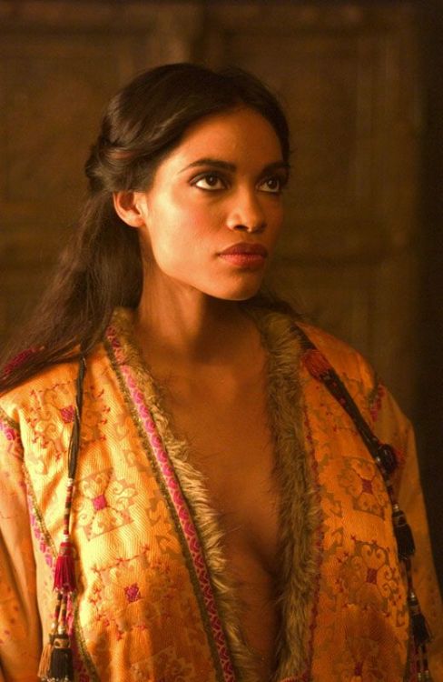 Rosario Dawson as Roxane in ALEXANDER – 2004