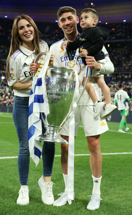 realmadridfamily: Federico Valverde celebrates with his wife Mina Bonino after their son Benicio vic