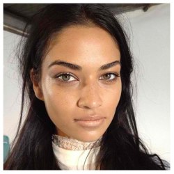 clubfruit:  modelspersonal:  Shanina Shaik