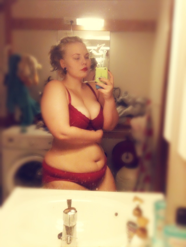 witchesofthenorth:  How could I ever doubt my sexiness. Ages 17-19