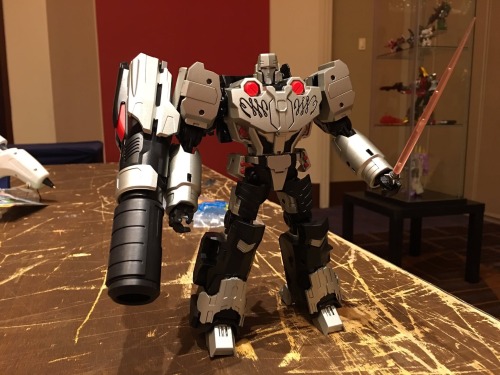 lordmegatronblog: Mastermind Creations Autobots Megatron. No more me…… I love MMC dad❤ Picture from https://twitter.com/TFsource/status/789874078995869696 