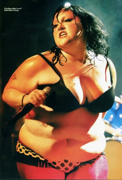 fancybidet:  deaths-praises:  Beth Ditto, The Gossip  This is such an iconic picture.