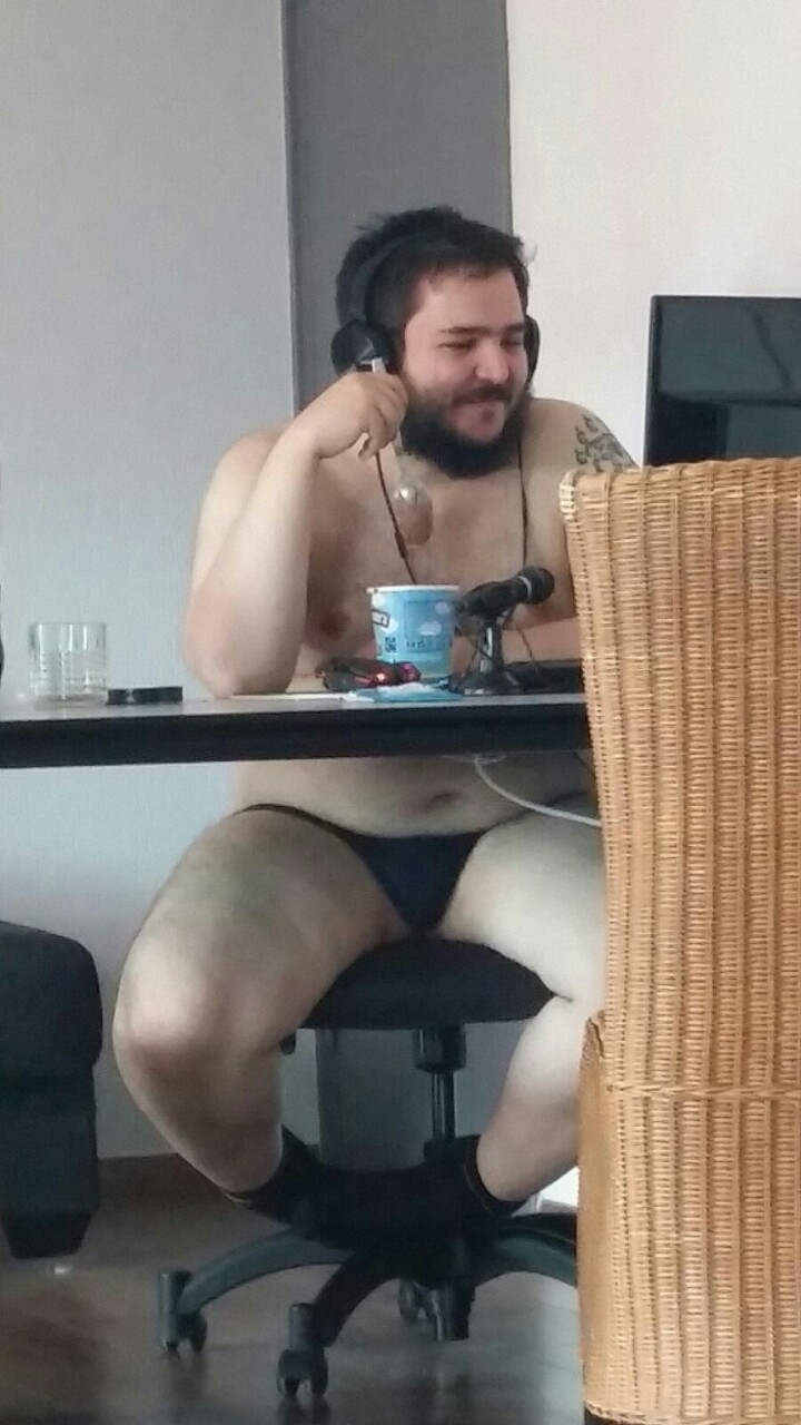 dafatninja:  pixelated-bear:  newcub45:  pixelated-bear:  Somebody took pics of me