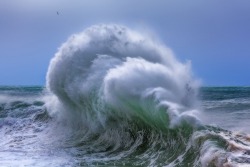 criwes:  Rough sea 24 by Giovanni Allievi