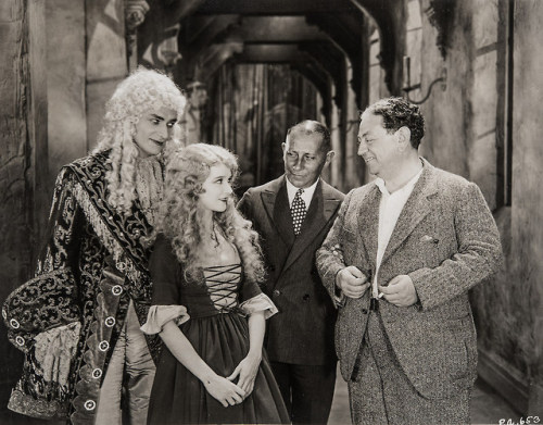 originallonemagpie:On the set of The Man Who Laughs- Conrad Veidt, Mary Philbin, Erich von Stroheim,