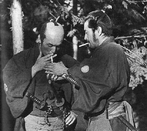 vintagegeekculture:  Smoke break during “Sanjuro.”