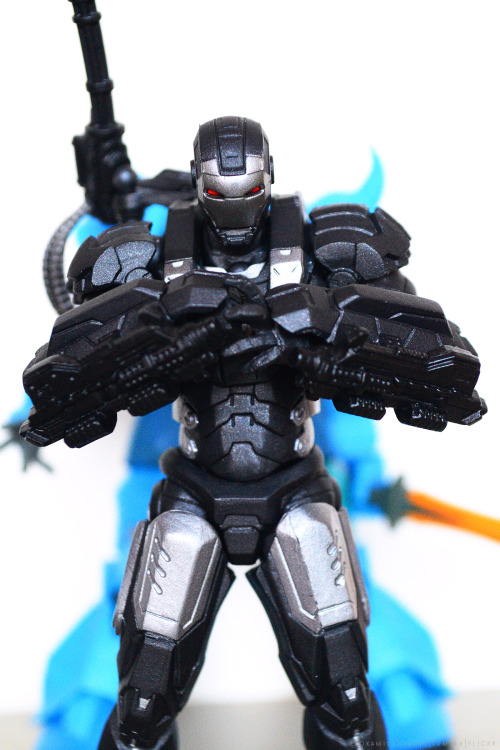 okamidensetsu:  -2nd Annual Best of List(s)-Top 7 Toys Of The Year (2014) - RM-005: War Machine - #2This one needs no introduction. I wrote a review of this one that I was very happy with in my original post. If you would like to read about how amazing