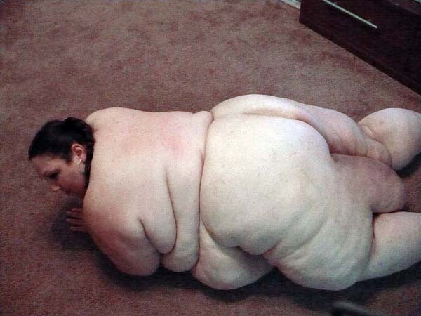 garyplv:  fatlover2876:  german-fa:  onlythefattest:  8 items  Wonderfull woman 