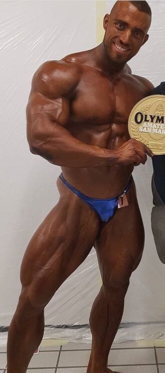 proudbulge:Dani Kaganovich Always room for more of Dani!