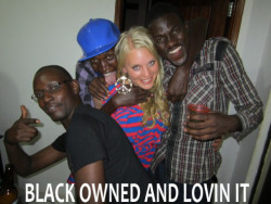 myslaverachelblog:  niggabytchcharlene:  Black Owned, Black Controlled  toute contente mais dans qq minutes elle va se trouver entre eux trois a bien etre remplie et derouilee  