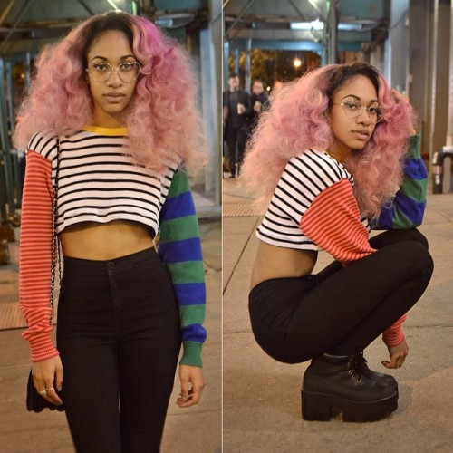 tribecalledtren:  2pacschild:  SHE’S LOVELY  want that sweater