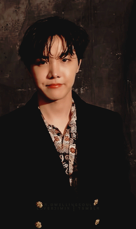 Random Gifs Of Bangtan [30/♡] (cr. Dwellingsouls)