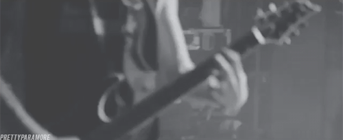 prettyparamore:  Alan Ashby from Of Mice &amp; Men  