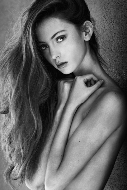 not-a-pretty-girl:  Logan Gray