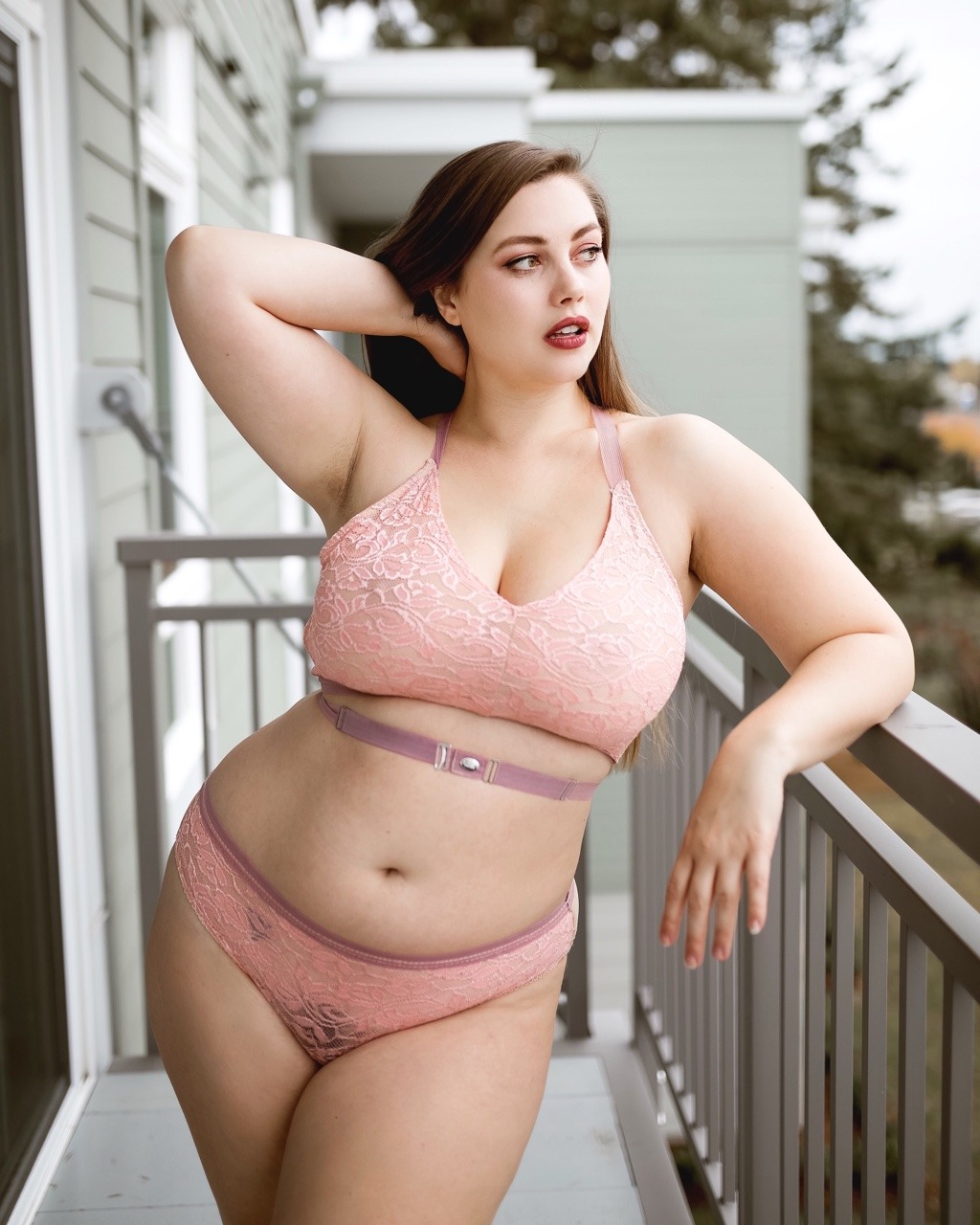 uyesurana: With sweet shades of floral lace, our Rosa set in Apricot is perfect for