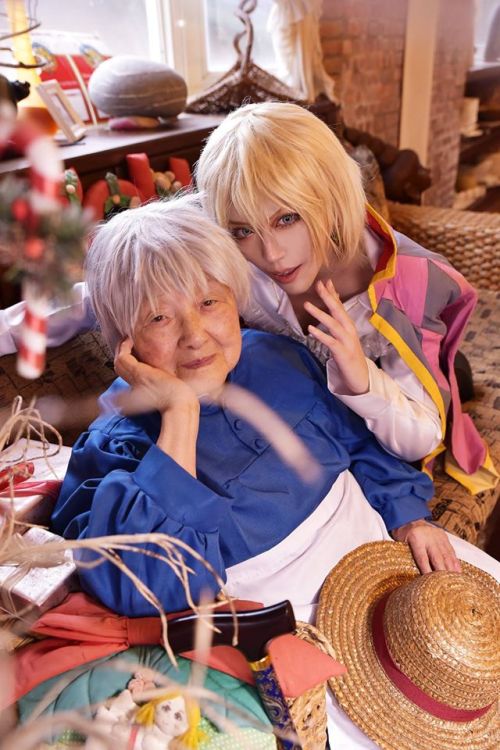 thewightknight:  Cosplayer does a photoshoot for Howl’s Moving Castle, with their grandmother as Sop