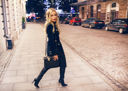 Polish blogger Anna Skura wearing a Zaquad dress, Deezee boots and Zara PantsSource &gt;&gt; 