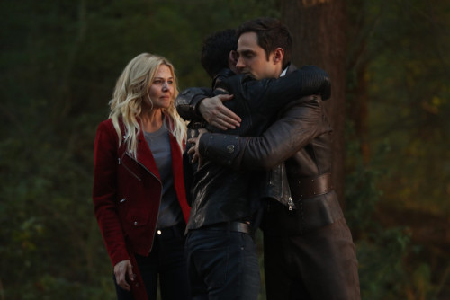 ouat-es:7x02 - “A Pirate’s Life”: Promo Stills (x) 