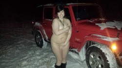 2hot4facebook:  Let it snow! Jeeplife