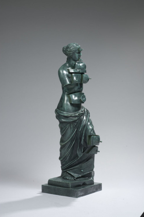 hismarmorealcalm:Salvador Dalí  ”The Venus de Milo with Drawers”  Bronze with green patina  1964via