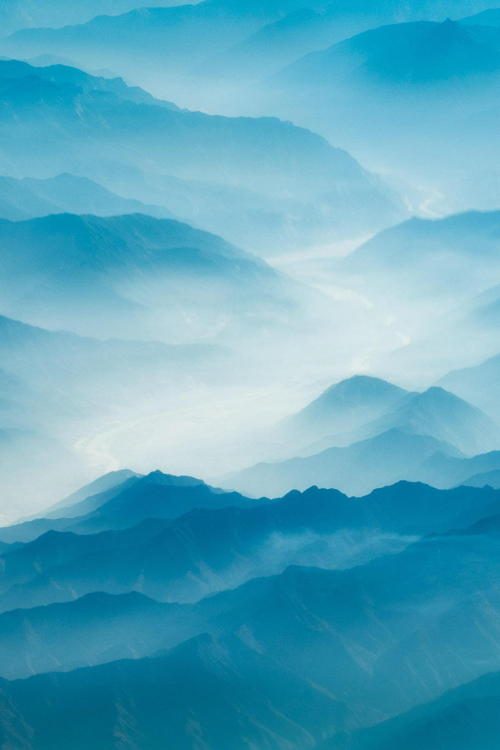 anotic:Misty Morning Over the Himilayas  |  Bjorn Moerman
