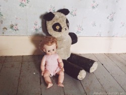 dolliedearie:  Snapshots from a lonely house