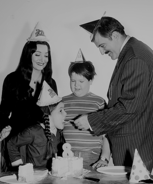 marbeths:Carolyn Jones, Ken Weatherwax, and John Astin celebrate Lisa Loring’s 8th birthday be