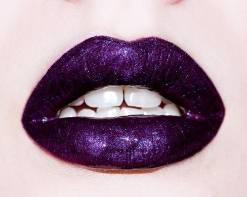 themoondaughter:  we-are-all-secretly-dead:  Click for grunge☻  ✝Come with me ✝ To grunge wonderland