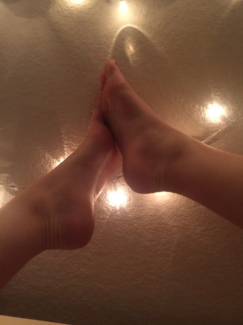 @celestialpasta showing off her BEAUTIFUL SIZE 8 FEET AND SILKY SOFT SOLES 