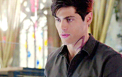 byalienpandorum:  Alec Lightwood in This World Inverted Playing hard to get. I love