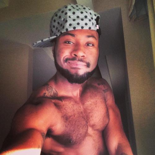 fcsdtrmntn:  Super Hot Porn Star Noah Donovan…follow him @no_donovan and he got the fire vine vids….one of my new favorites…
