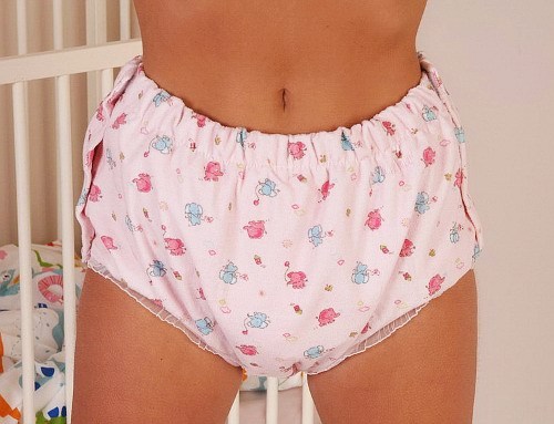 dreamiedaddy:  Very cute diaper cover! I had no idea elephants could be so cute!