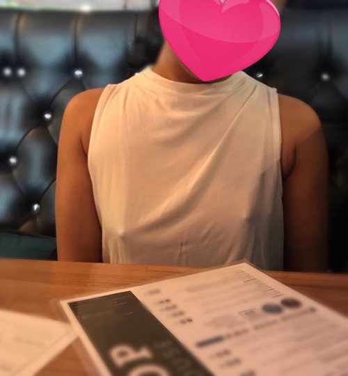 redheadanal:The waiters kept coming to ask if we needed something. Specially for her. The guys at th