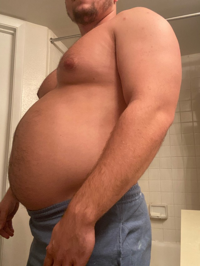 Big & Bold — blogartus: unffbeerbellies: Bulked too hard Why