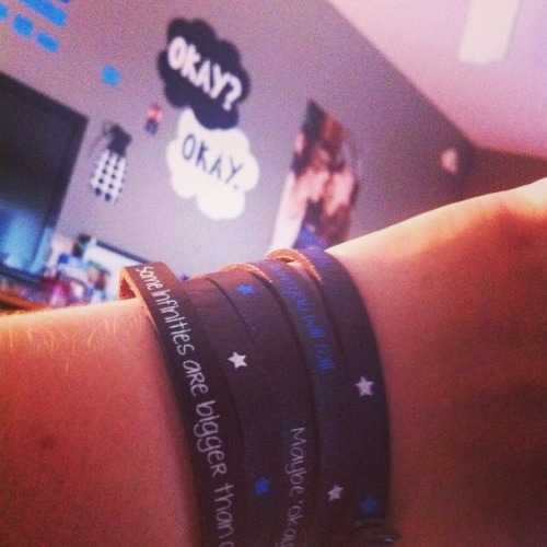faultinourstarsmovie:  Get the ‪‎TFIOS‬ Little Infinities Extended Edition before the Infinity Bracelet‬ is gone! Available in the US: http://bit.ly/TFIOS-bluray 