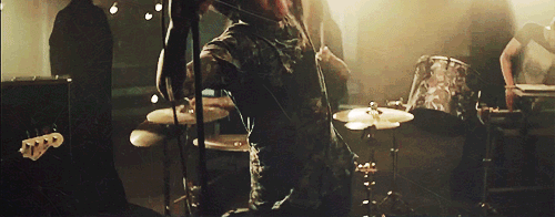 andrestenoriol:  BMTH - Can You Feel My Heart? 