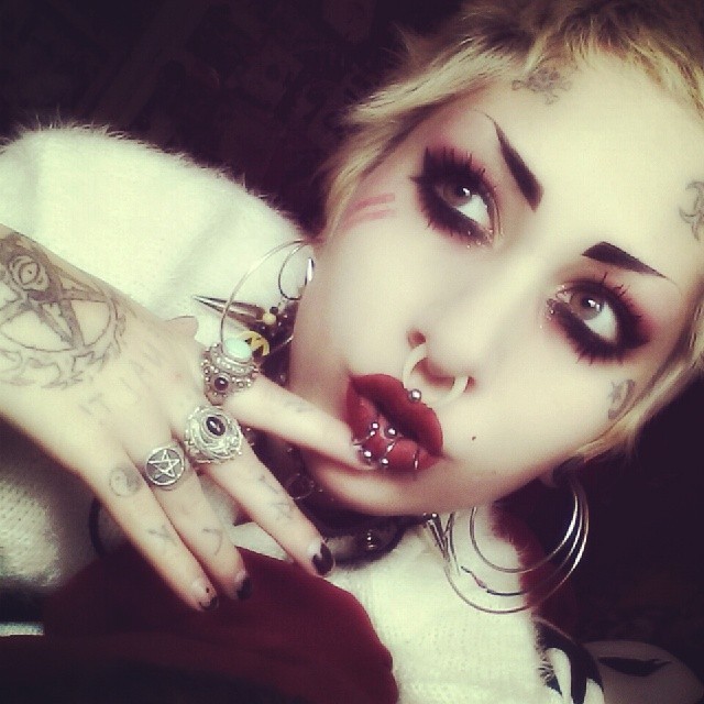 lerenardrouge77:  I’m fairly proud of my #makeup today~ 