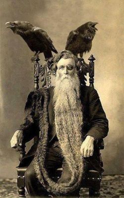 fuckyeahvikingsandcelts:  Badass Beard Allfather