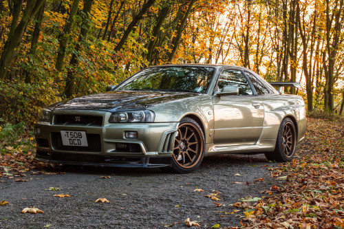 throttlestomper:  Nissan Skyline R34 GT-R | Source 